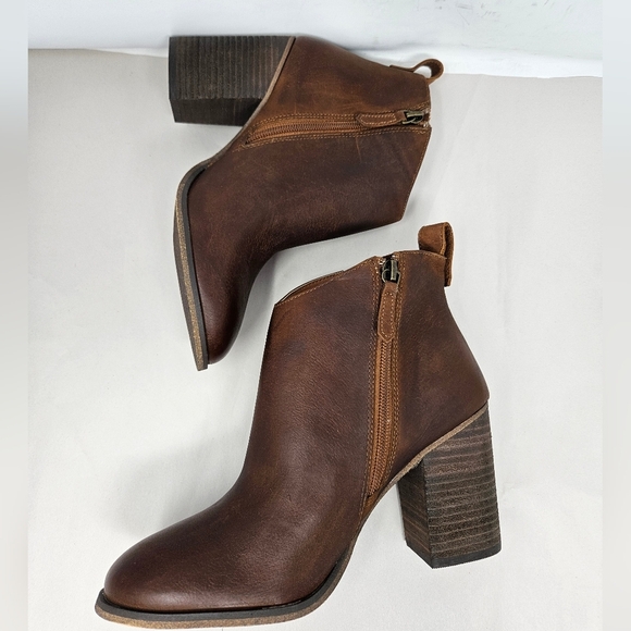 BP. Lance Womens Cognac Leather Booties Sz 8M Wood Block Stacked Heels Winter - Picture 5 of 13